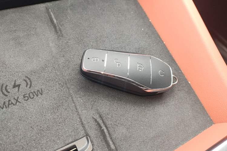 Used BYD Tang L 2025 DM 175KM Drone Player Edition Vehicle Key