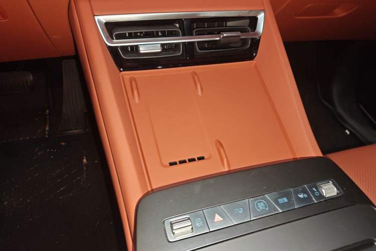 Used BYD Tang L 2025 EV 600KM All-Wheel-Drive LiDAR Flagship Model Vehicle Key