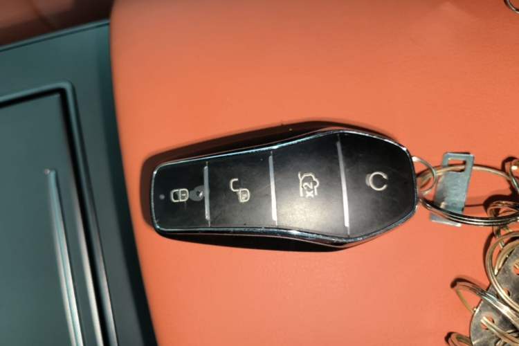 Used BYD Tang L 2025 DM 175KM Drone Player Edition Vehicle Key
