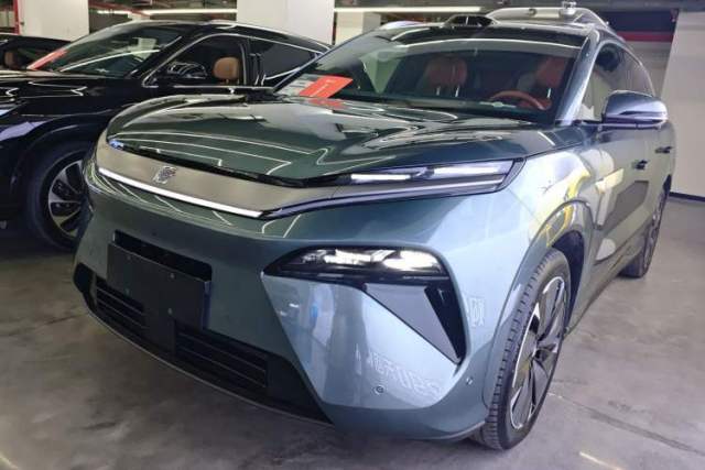 Ojetý BYD Tang L 2025 DM 175KM Drone Player Edition