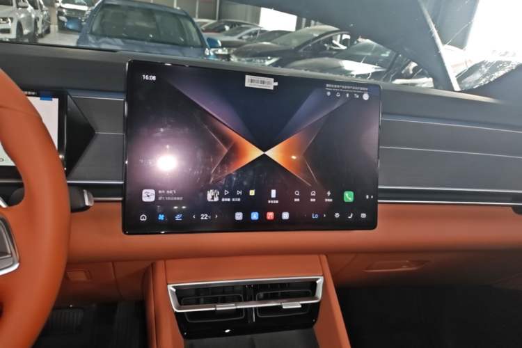Used BYD Tang L 2025 DM 175KM Drone Player Edition Audio And AC Panel