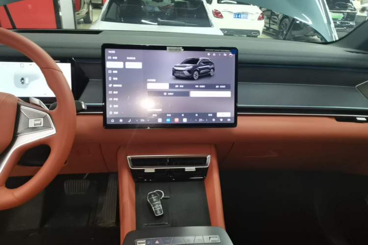 Used BYD Tang L 2025 DM 175KM Drone Player Edition Audio And AC Panel