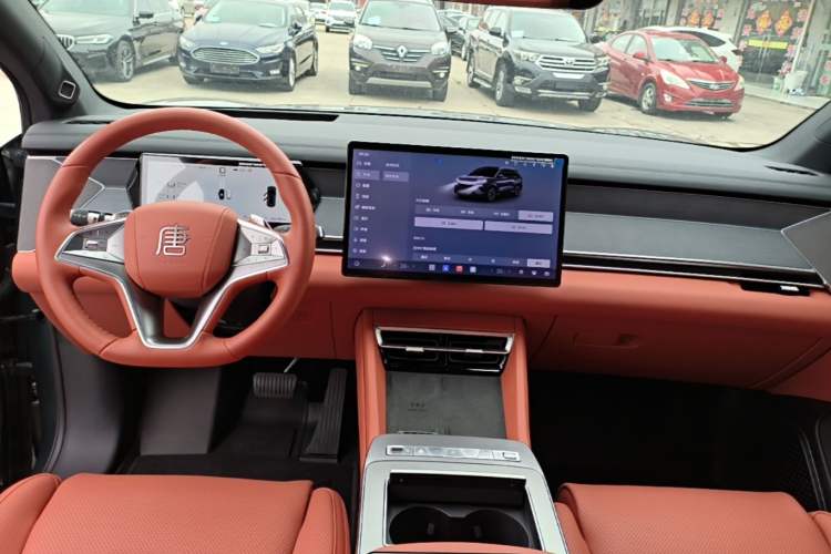 Used BYD Tang L 2025 DM 175KM Drone Player Edition Audio And AC Panel