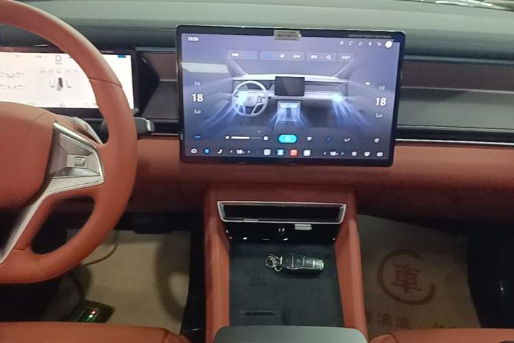 Used BYD Tang L 2025 EV with 670 km Range LiDAR and Premium Features Audio And AC Panel