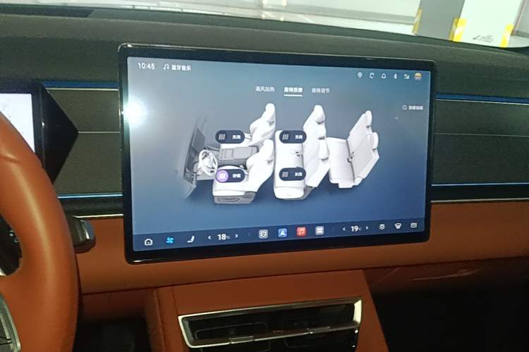 Used BYD Tang L 2025 DM 175KM Drone Player Edition Audio And AC Panel