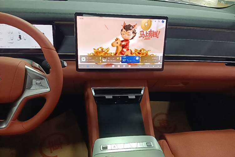 Used BYD Tang L 2025 DM 175KM Drone Player Edition Audio And AC Panel