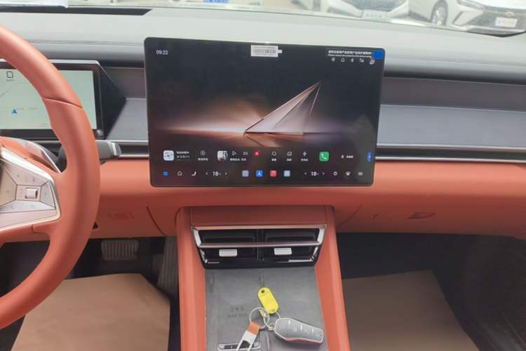 Used BYD Tang L 2025 DM 175KM Drone Player Edition Audio And AC Panel