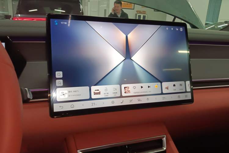 Used BYD Tang L 2025 DM 175KM Drone Player Edition Audio And AC Panel