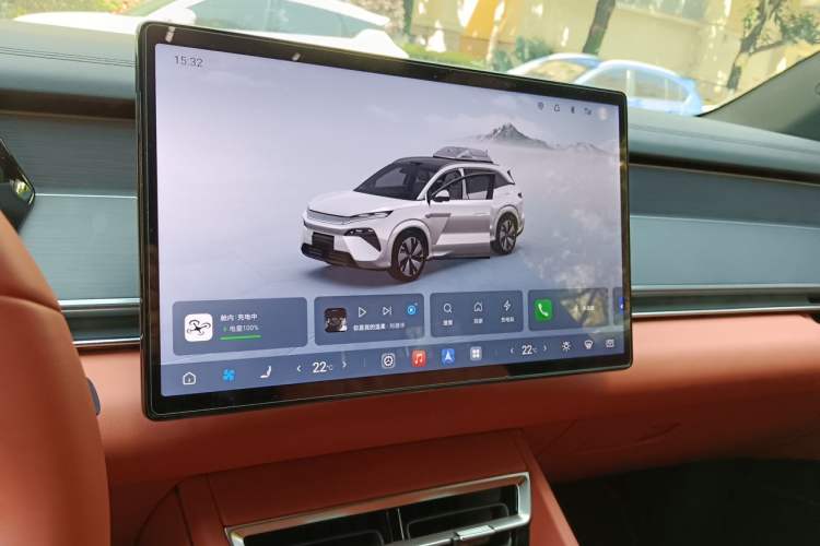 Used BYD Tang L 2025 DM 175KM Drone Player Edition Audio And AC Panel