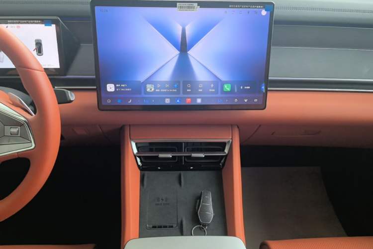 Used BYD Tang L 2025 DM 175KM Drone Player Edition Audio And AC Panel