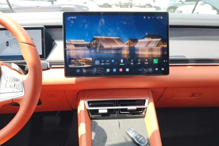 Used BYD Tang L 2025 DM 175KM Drone Player Edition Audio And AC Panel