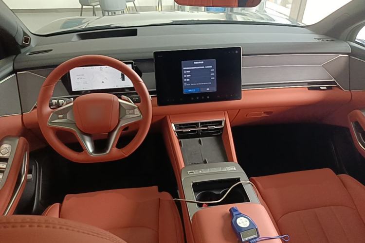 Used BYD Tang L 2025 DM 175KM Drone Player Edition Center Console