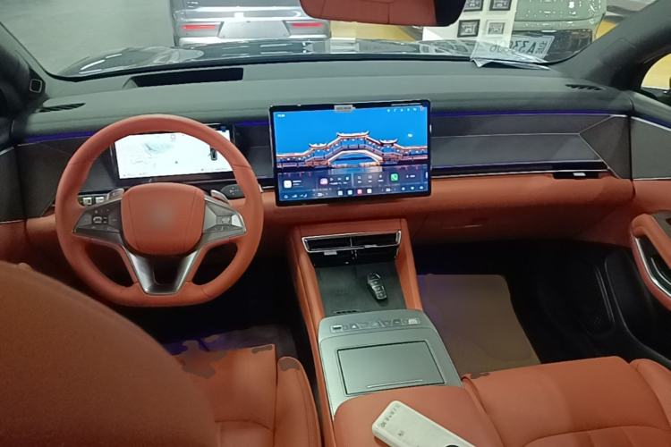 Used BYD Tang L 2025 DM 175KM Drone Player Edition Center Console