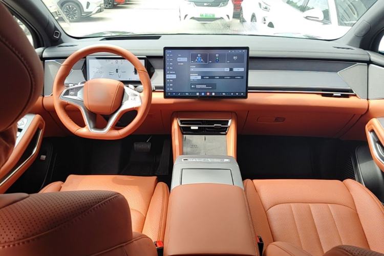Used BYD Tang L 2025 DM 175KM Drone Player Edition Center Console