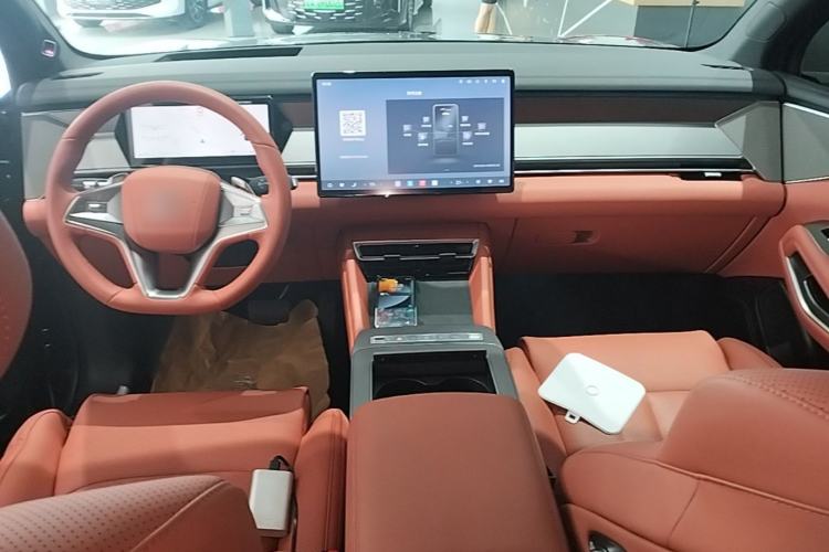 Used BYD Tang L 2025 DM 200KM Four-Wheel Drive LiDAR Flagship Model Center Console