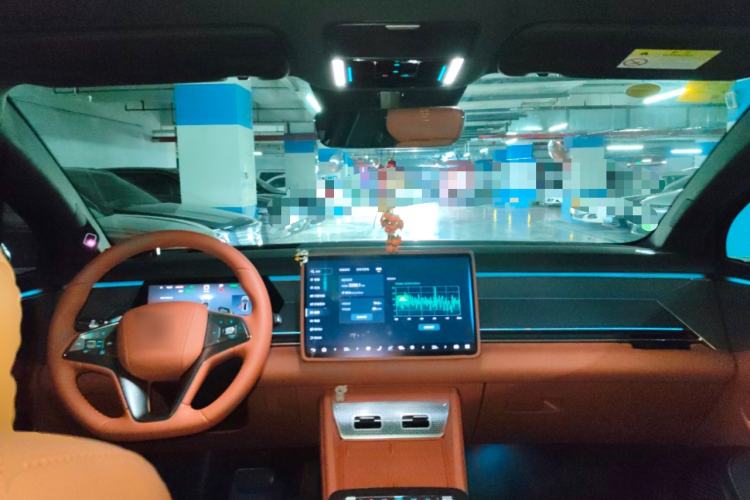 Used BYD Tang L 2025 EV 670KM LiDAR Flagship Version Center Console