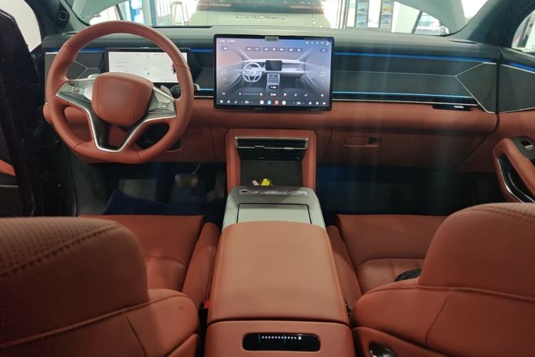 Used BYD Tang L 2025 DM 175KM Drone Player Edition Center Console