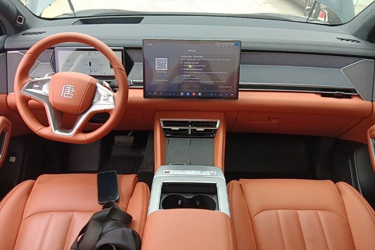 Used BYD Tang L 2025 EV 600KM All-Wheel-Drive LiDAR Flagship Model Center Console