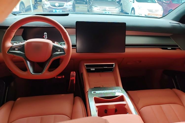 Used BYD Tang L 2025 DM 215KM LiDAR Flagship Model Center Console