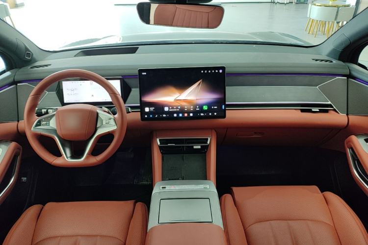Used BYD Tang L 2025 DM 175KM Drone Player Edition Center Console