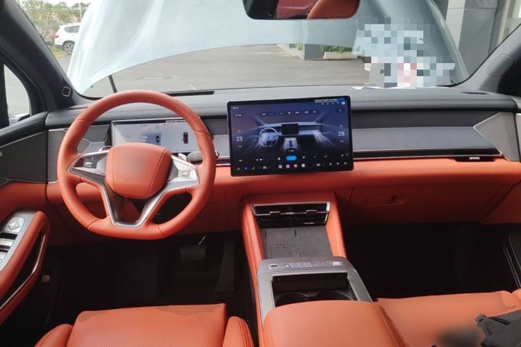 Used BYD Tang L 2025 DM 175KM Drone Player Edition Center Console