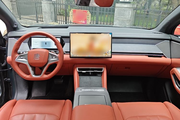 Used BYD Tang L 2025 DM 175KM Drone Player Edition Center Console
