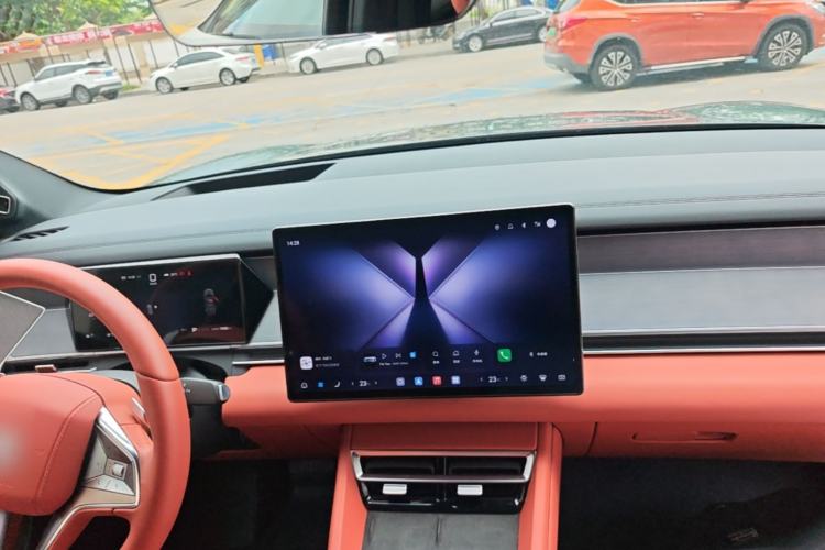 Used BYD Tang L 2025 DM 175KM Drone Player Edition Center Console