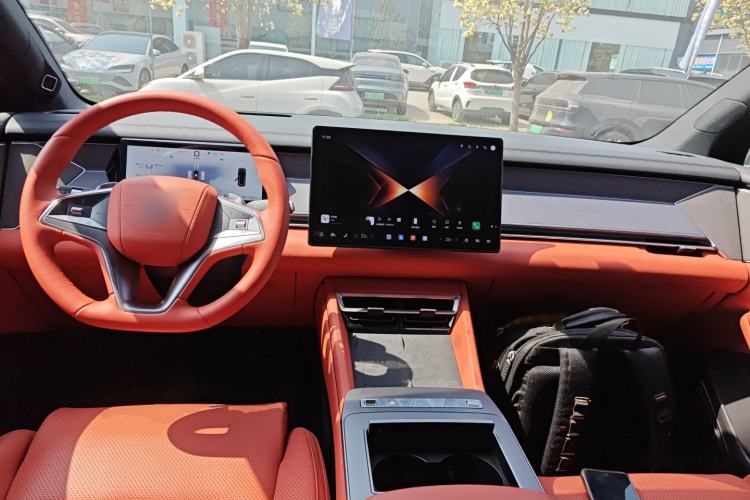 Used BYD Tang L 2025 DM 175KM Drone Player Edition Center Console