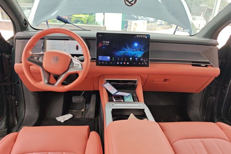 Used BYD Tang L 2025 EV 600KM All-Wheel-Drive LiDAR Flagship Model Center Console