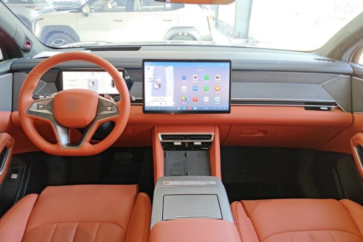 Used BYD Tang L 2025 DM 175KM Drone Player Edition Center Console