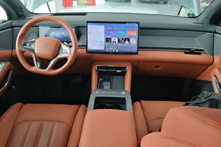 Used BYD Tang L 2025 DM 175KM Drone Player Edition Center Console
