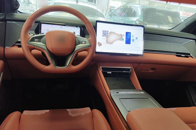 Used BYD Tang L 2025 DM 175KM Drone Player Edition Center Console