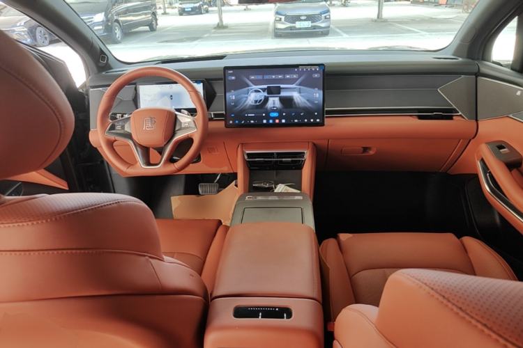 Used BYD Tang L 2025 DM 175KM Drone Player Edition Center Console