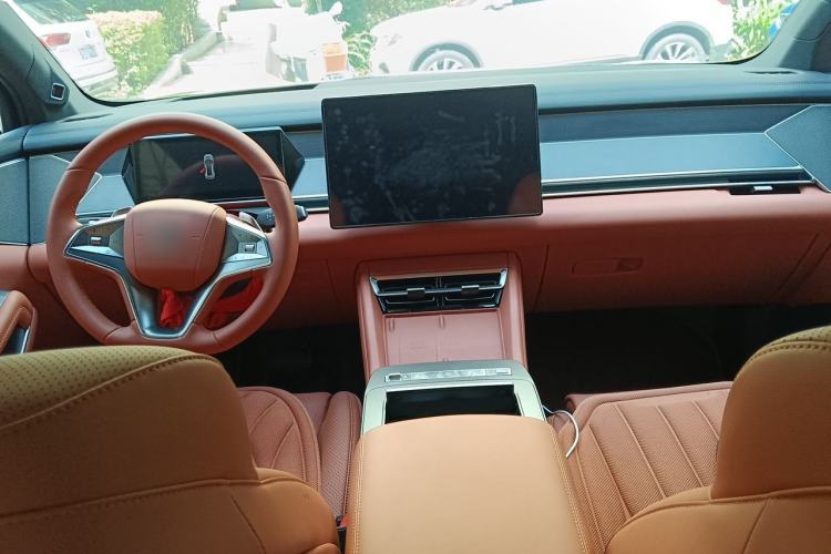 Used BYD Tang L 2025 DM 175KM Drone Player Edition Center Console
