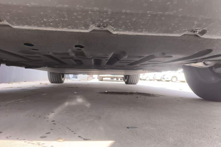 Used BYD Tang L 2025 EV 670KM LiDAR Flagship Version Chassis Front