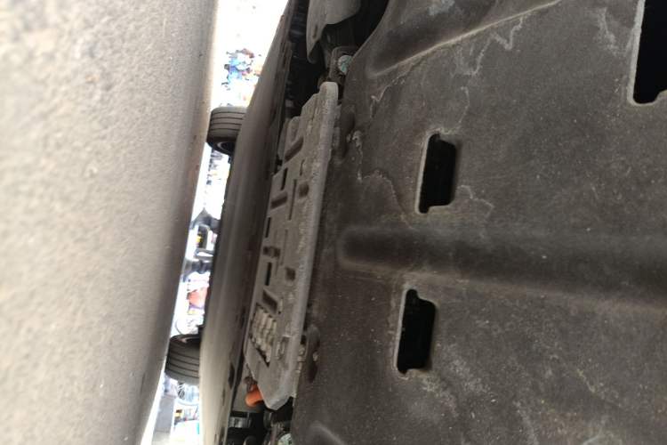 Used BYD Tang L 2025 EV 670KM LiDAR Flagship Version Chassis Rear