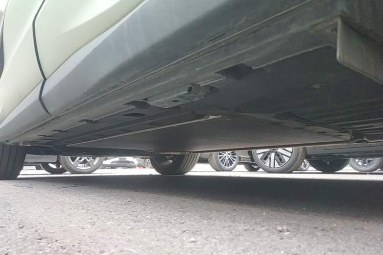 Used BYD Tang L 2025 DM 175KM Drone Player Edition Chassis Rear Left
