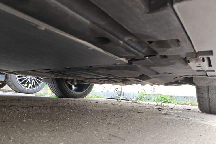 Used BYD Tang L 2025 DM 175KM Drone Player Edition Chassis Rear Left
