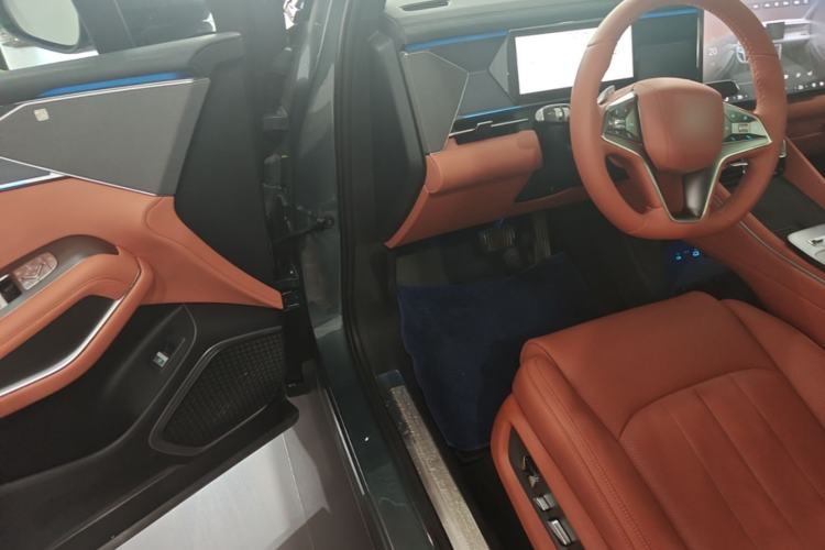 Used BYD Tang L 2025 DM 175KM Drone Player Edition Driver Seat
