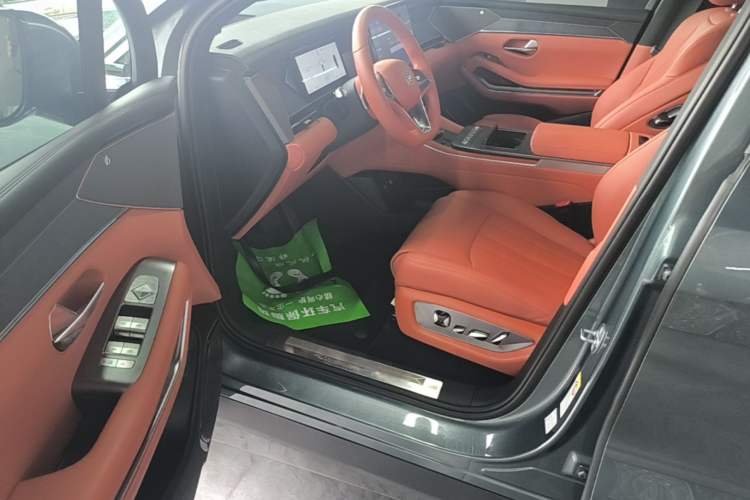 Used BYD Tang L 2025 DM 175KM Drone Player Edition Driver Seat