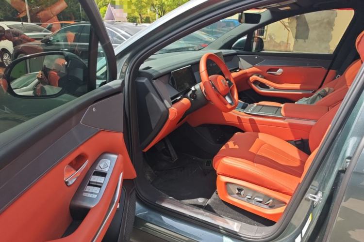 Used BYD Tang L 2025 DM 175KM Drone Player Edition Driver Seat