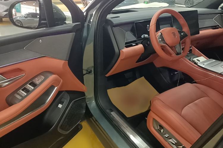 Used BYD Tang L 2025 DM 175KM Drone Player Edition Driver Seat