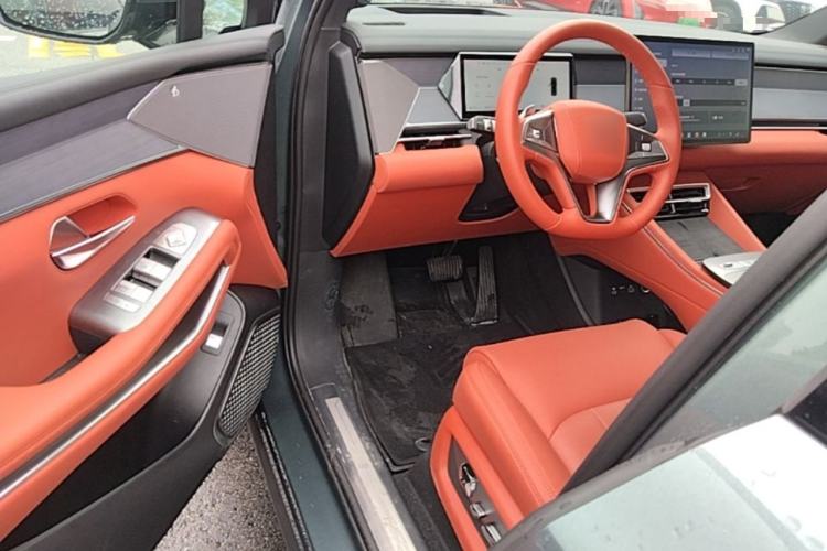 Used BYD Tang L 2025 DM 175KM Drone Player Edition Driver Seat