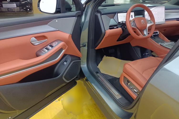 Used BYD Tang L 2025 DM 200KM Four-Wheel Drive LiDAR Flagship Model Driver Seat