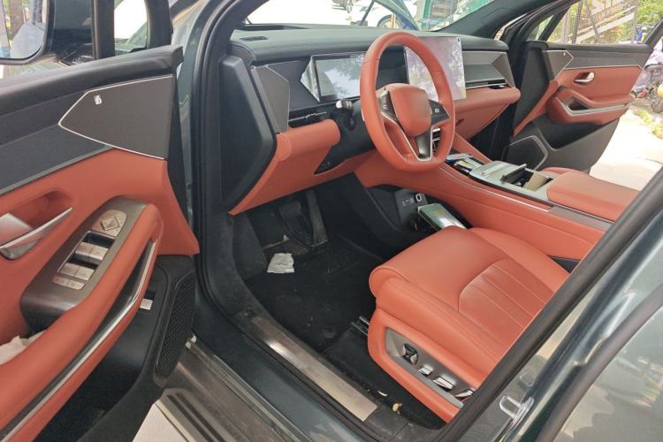 Used BYD Tang L 2025 EV 600KM All-Wheel-Drive LiDAR Flagship Model Driver Seat