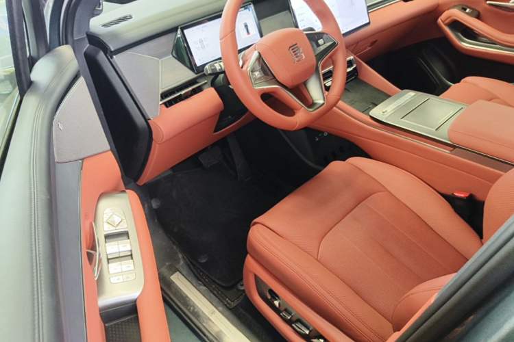 Used BYD Tang L 2025 DM 175KM Drone Player Edition Driver Seat