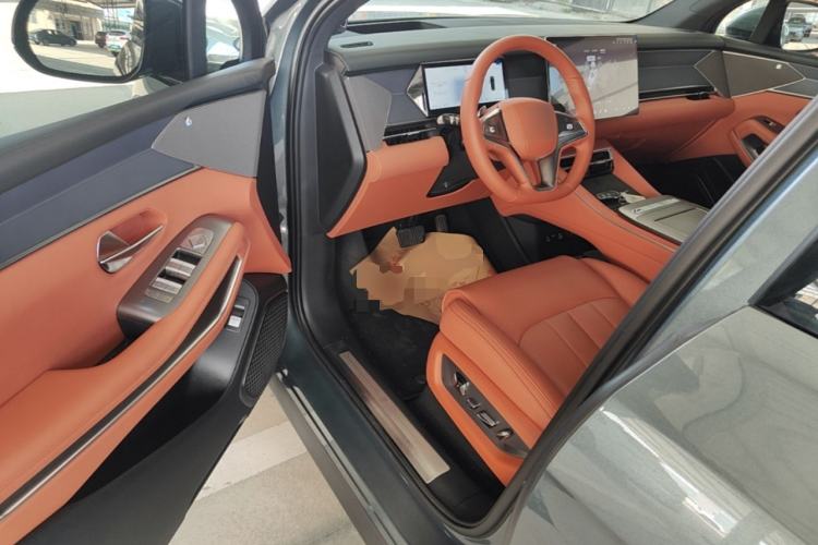 Used BYD Tang L 2025 DM 175KM Drone Player Edition Driver Seat