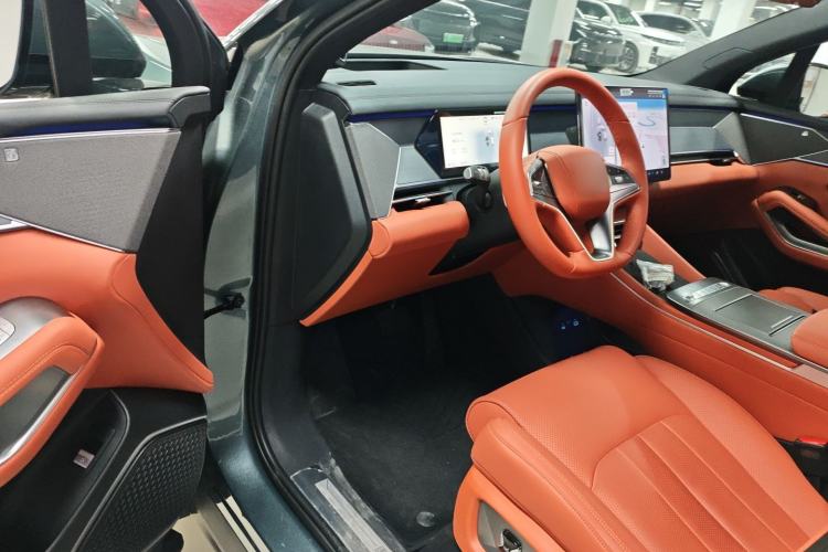 Used BYD Tang L 2025 DM 175KM Drone Player Edition Driver Seat