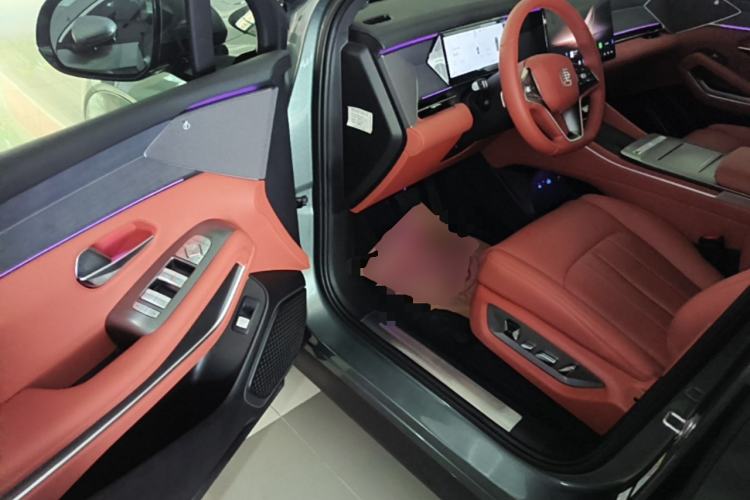Used BYD Tang L 2025 DM 175KM Drone Player Edition Driver Seat