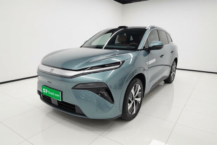 BYD Tang L 2025 EV with 670 km Range LiDAR and Premium Features